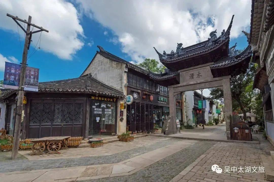 极氪CM2E谍照再度曝光,或将不采用前排侧滑门设计